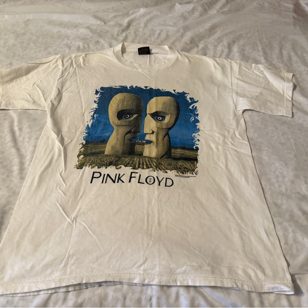Pink Floyd Graphic Tee - White with Blue Art